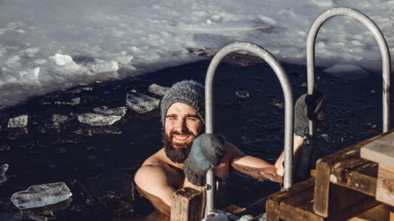 Winterbad in Kroppefjäll.